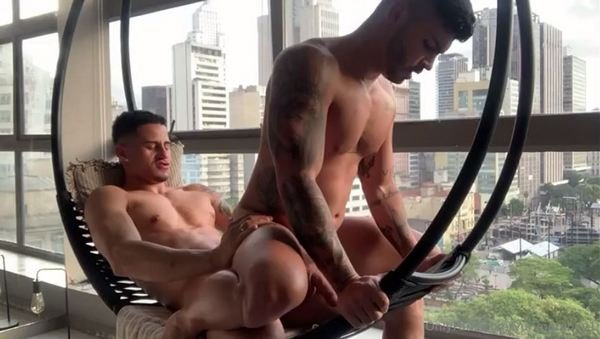 Yuri Motoboy & Vitor Alves