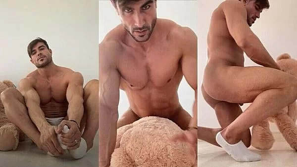 Influencer MarioH fucks a teddy bear