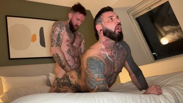 Teddy Bryce fucked by Troy Daniels